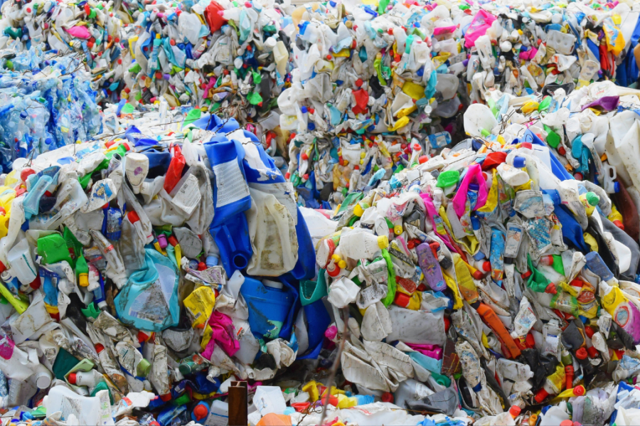 Como transformar resíduos em novos produtos reciclados de forma eficaz