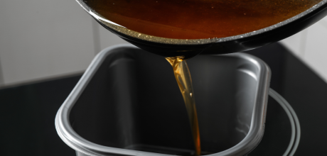 Guia completo sobre reciclagem de óleo de cozinha: dicas de como fazer e onde descartar