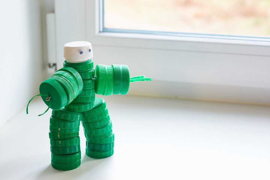 Como fazer brinquedos reciclados com materiais caseiros: ideias práticas e sustentáveis